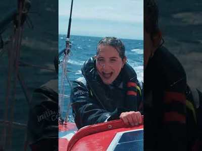 Violette DOoange met le CAP SUR LE CERCLE POLAIRE