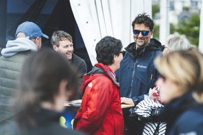 Les coulisses d'une �quipe en construction vers le Vend�e Gl...