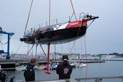 Apr�s un chantier XXL et historique, Charal 2 retrouve l'eau! 