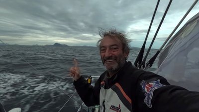 Andrea Mura clbre la boucle du Cap Horn sur Vento di Sardegna ! - Global Solo Challenge